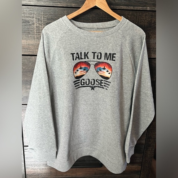 Talk To Me Goose Sweatshirt Size XL, Brand unknown - Picture 1 of 3